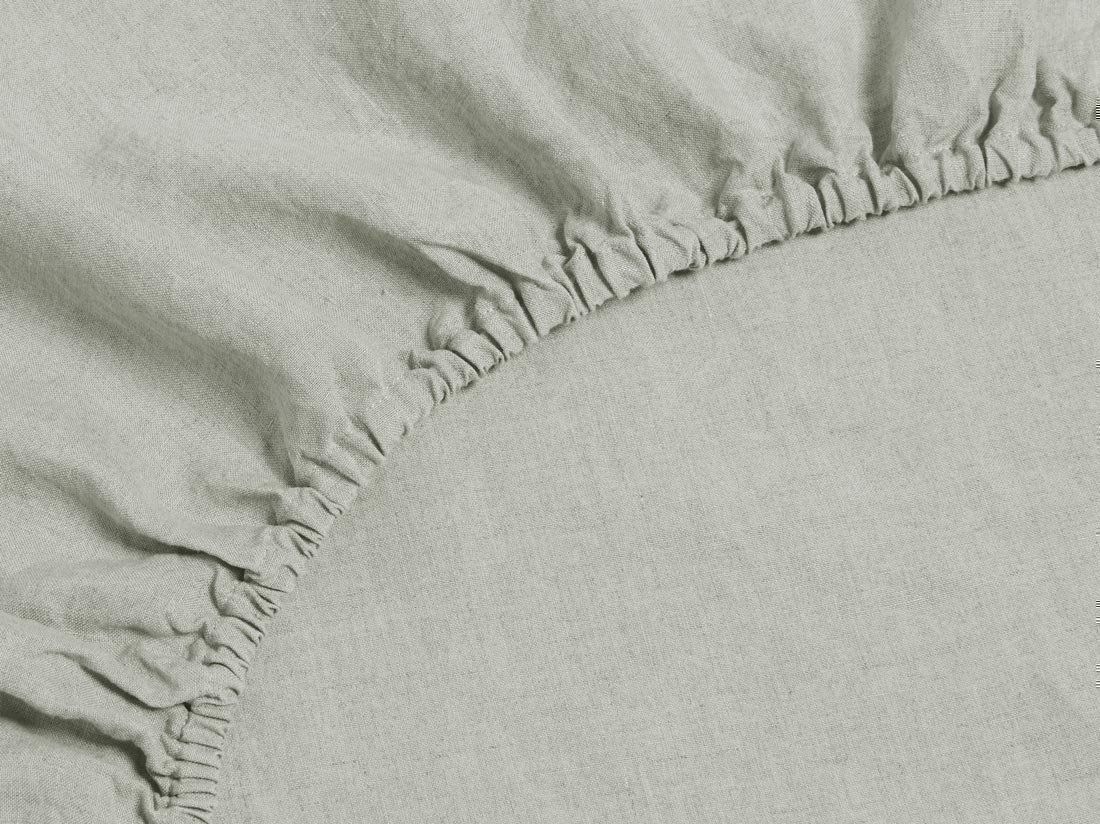 Hoeslaken gewassen linnen misty green