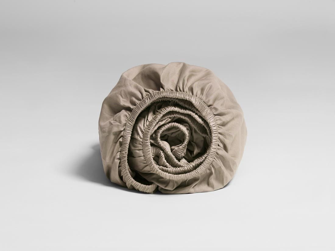 Drap-housse satin de coton taupe chaud