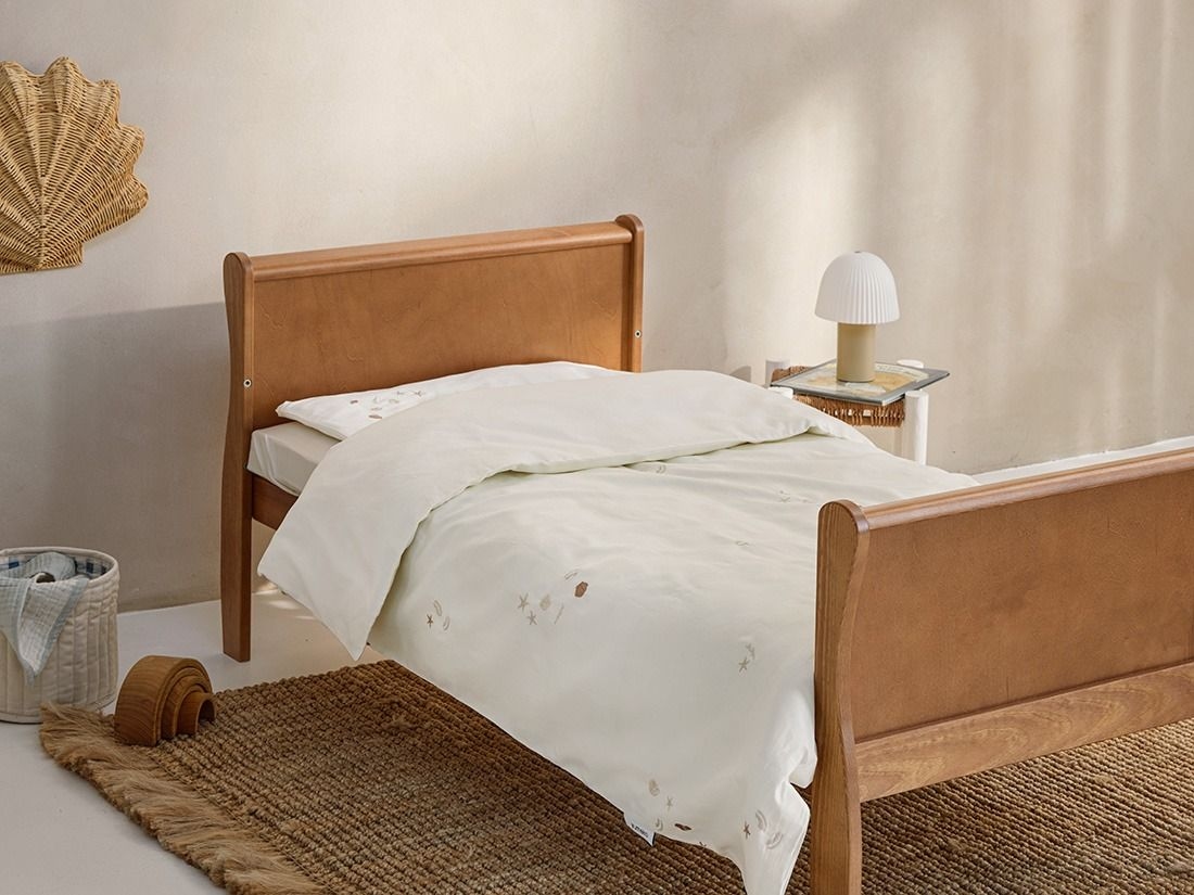 Kinderdekbedovertrek katoensatijn warm white seashell