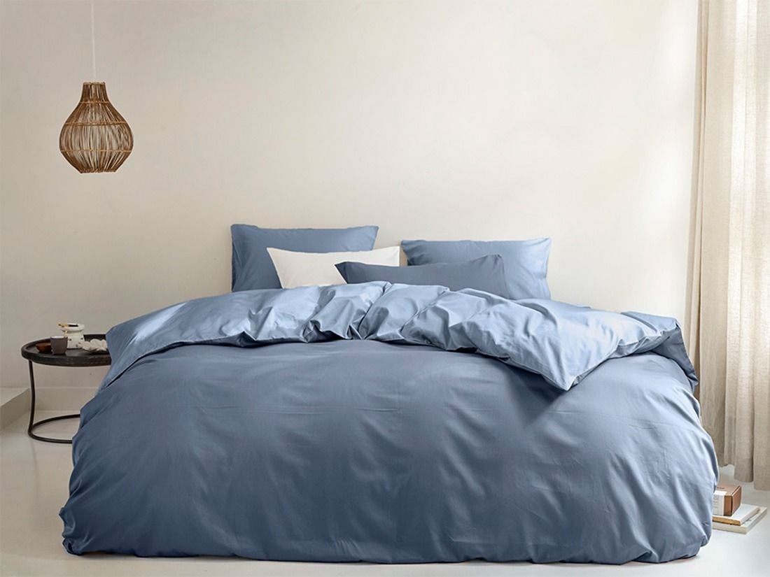 Parure de lit satin de coton double face bleu délavé/brumeux
