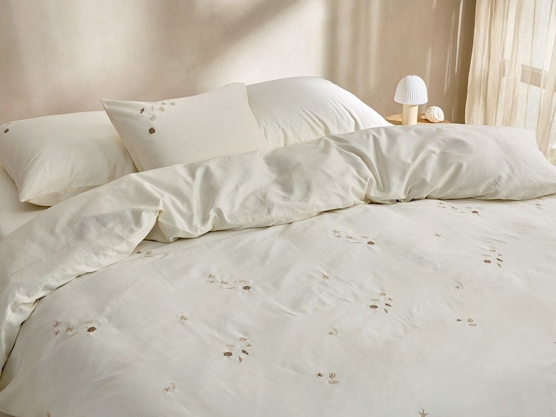 Dekbedovertrek katoen satijn warm white seashell