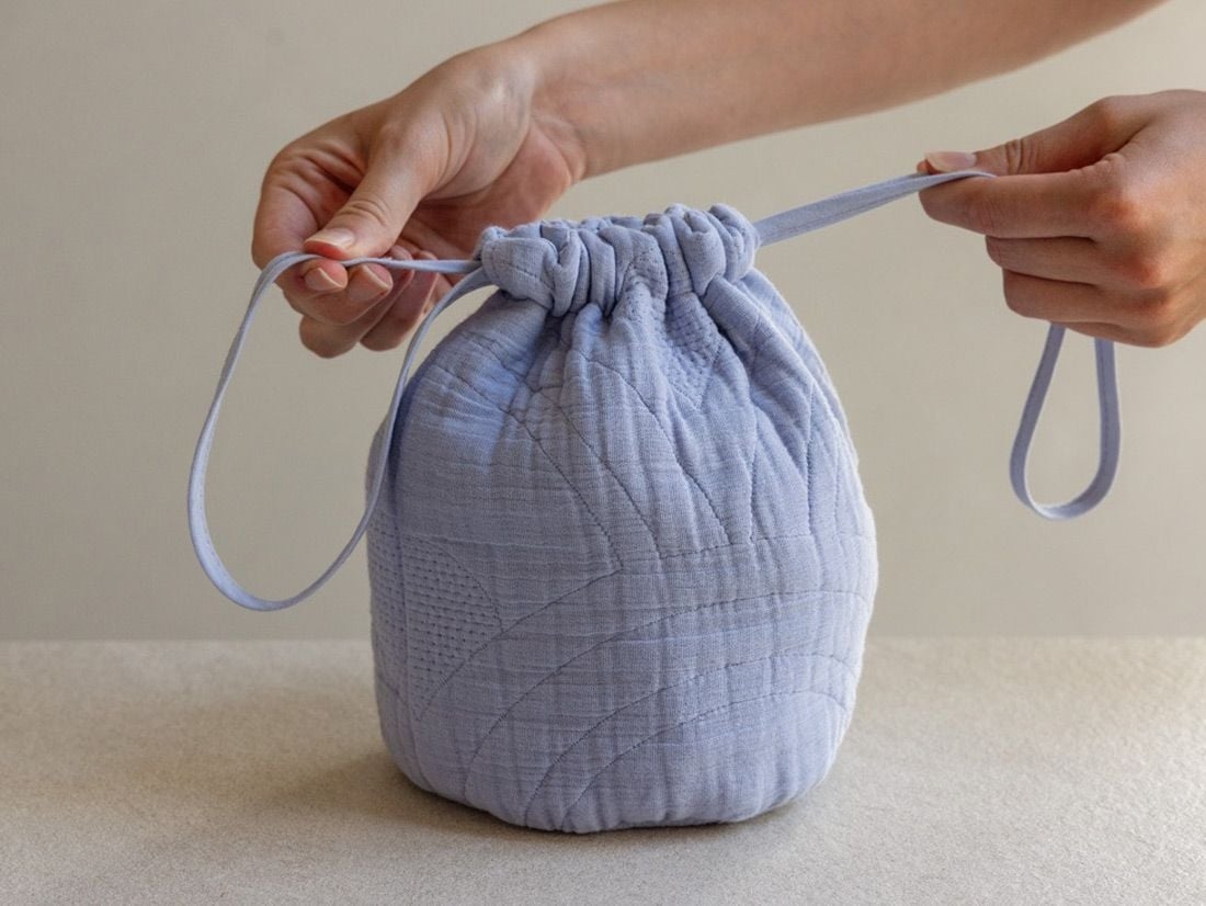 Pochette en mousseline de coton arc bleu lavande