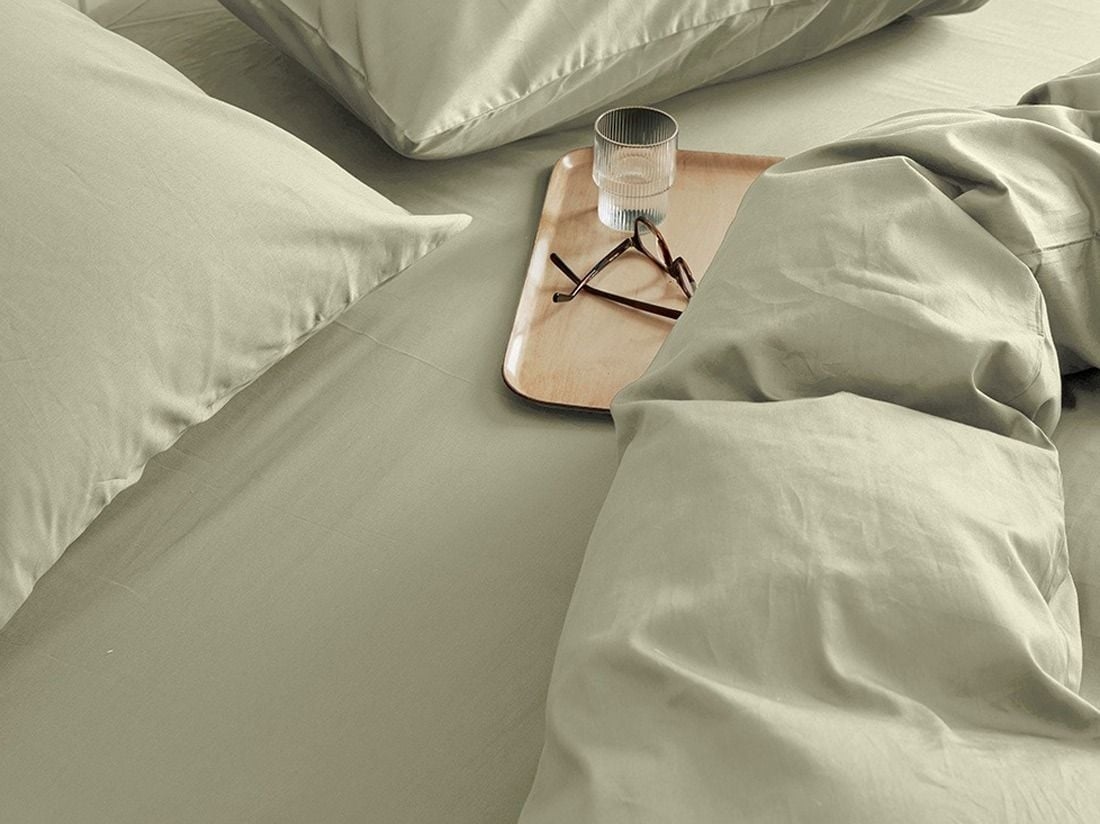 Drap-housse satin de coton olive clair