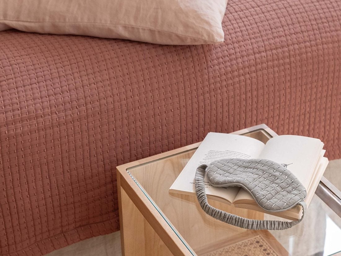 Slaapmasker mousseline katoen stitch sage green